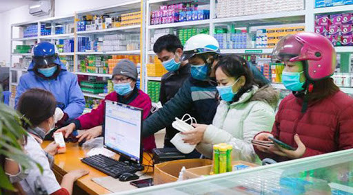 Hà Nội yêu cầu hiệu thuốc báo cáo người đến mua thuốc cảm, ho, sốt
