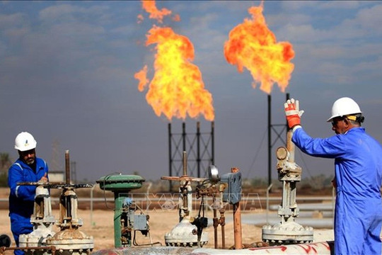 Lần đầu tiên trong lịch sử, giá dầu thô thế giới rớt xuống ngưỡng âm