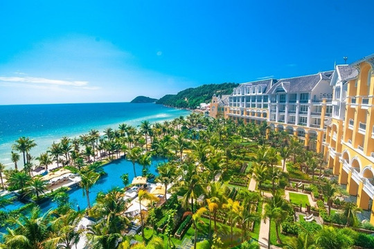 Đón khách du lịch trở lại, JW Marriott Phu Quoc Emerald Bay ưu đãi hấp dẫn chưa từng có