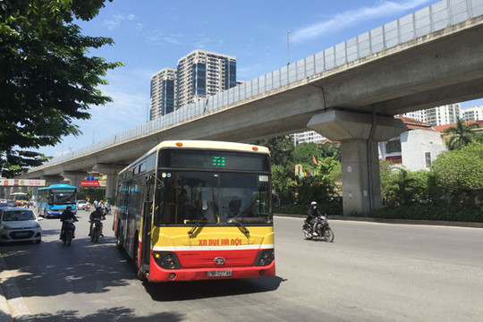 Hà Nội: Xe buýt hoạt động bình thường từ ngày 4/5