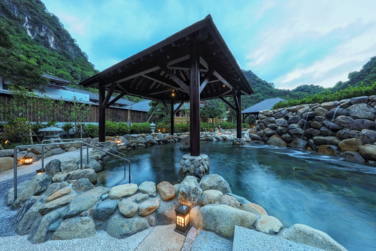 Khu nghỉ dưỡng suối khoáng tiêu chuẩn Nhật Bản tại Quảng Ninh chính thức mở cửa đón khách