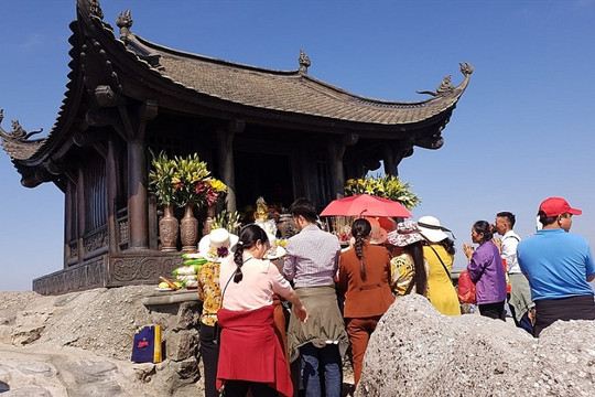 Quảng Ninh tái lập hồ sơ trình UNESCO công nhận Yên Tử là di sản thế giới