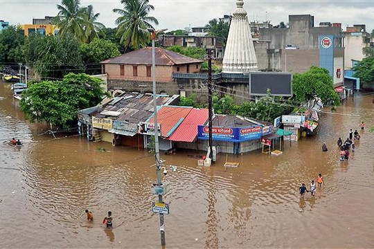 Ấn Độ: 130 người chết vì mưa to và sấm sét
