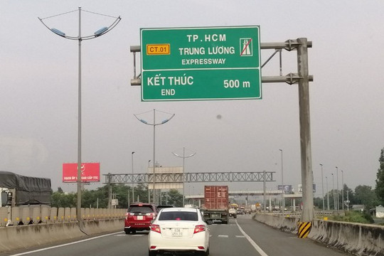 Bộ GTVT kiến nghị sớm thu phí trở lại trên tuyến cao tốc TP.HCM-Trung Lương