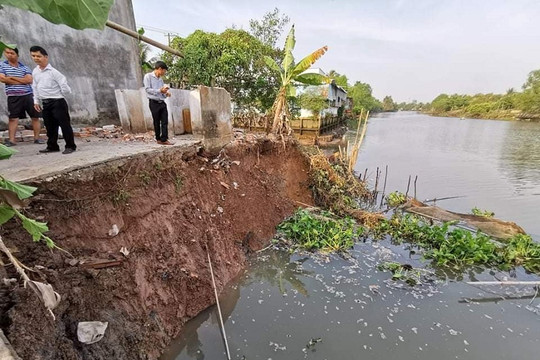 Đồng bằng sông Cửu Long: Hàng vạn hộ dân bất an vì sạt lở
