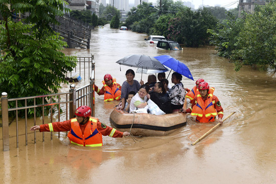 Trung Quốc huy động tối đa lực lượng, ứng phó với mưa lũ nghiêm trọng