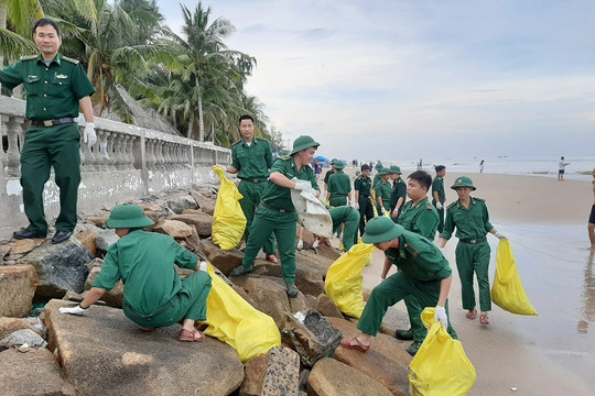 Vũng Tàu: Đồn Biên phòng Phước Tỉnh ra quân làm sạch biển