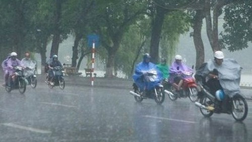 Dự báo thời tiết ngày 4/8: Hà Nội có mưa to, đề phòng dông lốc