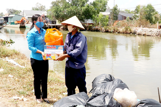 Kiên Giang: Hỗ trợ người dân gặp khó khăn do ảnh hưởng đại dịch COVID-19
