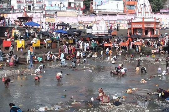 7 dòng sông linh thiêng nhất Ấn Độ bị ô nhiễm trầm trọng