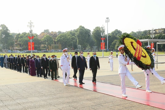 Lãnh đạo Đảng, Nhà nước vào lăng viếng Chủ tịch Hồ Chí Minh