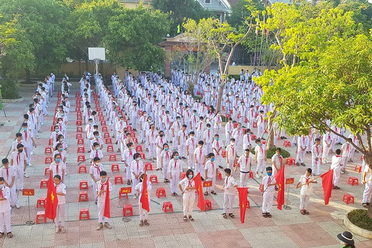 Hà Tĩnh: Náo nức hân hoan ngày hội đến trường của hàng vạn giáo viên và học sinh