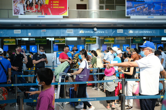 Từ 0h ngày mai 7-9, khôi phục hoạt động của máy bay, xe lửa, ôtô… đến Đà Nẵng
