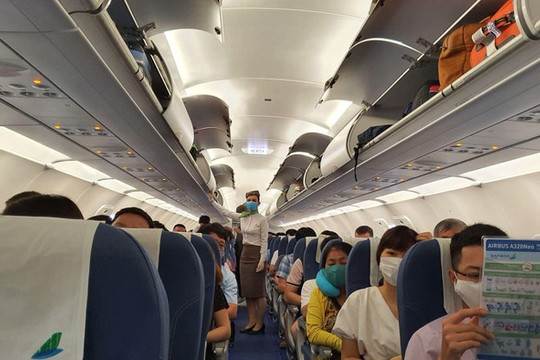 Đề xuất dỡ bỏ giãn cách ghế ngồi trên các chuyến bay từ Đà Nẵng