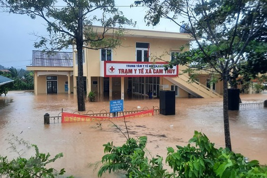 Bộ Y tế yêu cầu triển khai công tác y tế ứng phó với mưa bão ở miền Trung