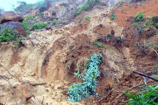 Cảnh giác nguy cơ sạt lở đất  vẫn có thể xảy ra ở vùng núi tỉnh Thừa Thiên – Huế