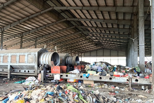 Trà Vinh gửi 30.000 tấn rác sang Cần Thơ xử lý