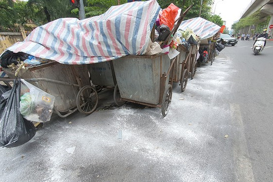 Phân luồng tập kết rác tạm thời khi bãi rác Nam Sơn bị chặn