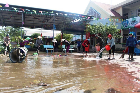 Bộ Y tế hỗ trợ các tỉnh miền Trung khắc phục hậu quả sau mưa lũ