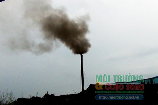 Bắc Tân Uyên (Bình Dương) – Bài 1: Người lao động “kêu cứu” vì công ty Đức An xả thải gây ô nhiễm môi trường