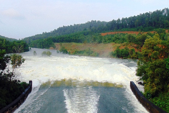Điều tiết hồ chứa nước Phú Ninh với lưu lượng từ 55-300 m3/s