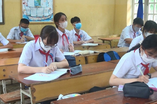 Học sinh ở Khánh Hòa và Phú Yên được nghỉ học để ứng phó với bão số 12