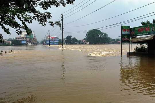 Cảnh báo lũ trên sông tại Thừa Thiên-Huế đang lên, nguy cơ ngập lụt sâu trên diện rộng
