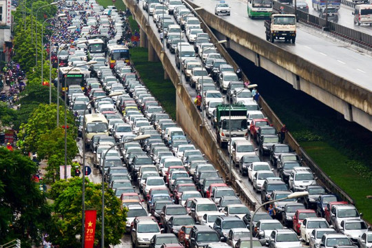Hà Nội: Đặt mục tiêu giảm tối thiểu 10 điểm ùn tắc giao thông mỗi năm