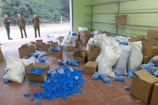 Thái Nguyên: Phát hiện hơn 8 tấn găng tay y tế đã qua sử dụng chuẩn bị xuất bán