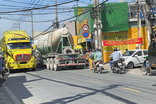 TP.HCM: Tiếp tục cấm xe tải đi đường Nguyễn Duy Trinh vào khung giờ buổi trưa