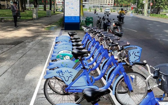 Thí điểm xe đạp công cộng ở trung tâm Sài Gòn, giá 10.000 đồng/giờ