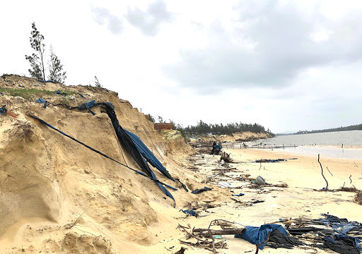 Quảng Nam: Bờ biển Tam Hải tiếp tục bị sạt lở, xâm thực sâu