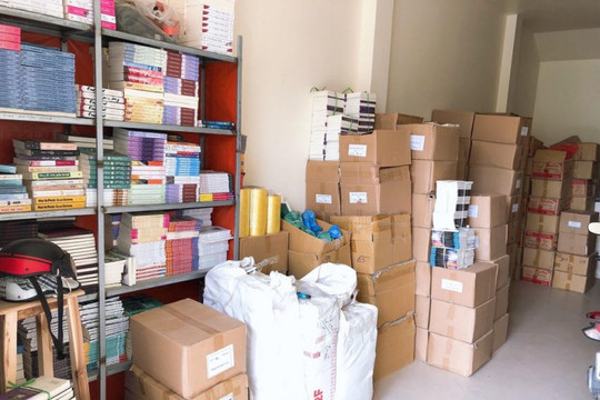 Hà Nội: Thu giữ hàng chục nghìn cuốn sách có dấu hiệu in lậu