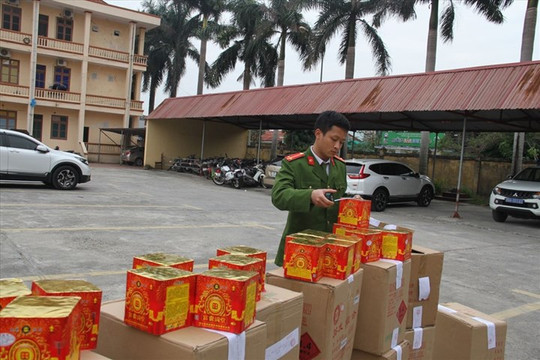 Hà Nội: Ngăn chặn tình trạng mua bán, tàng trữ trái phép pháo nổ
