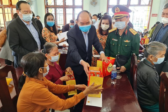 Quảng Nam: Thủ tướng thăm, tặng quà Tết cho gia đình chính sách, hộ khó khăn tại huyện Quế Sơn