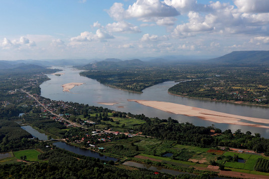 Mực nước sông Mekong giảm đáng lo ngại vì đập thủy điện của Trung Quốc