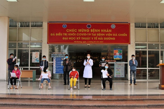 Bệnh nhi sơ sinh nhỏ tuổi nhất Việt Nam mắc Covid-19 được xuất viện