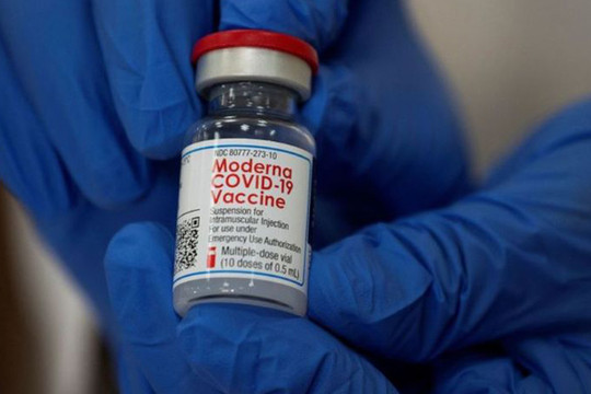 Đề xuất Bộ Y tế phê duyệt 2 vắc xin phòng Covid-19 của Mỹ và Nga