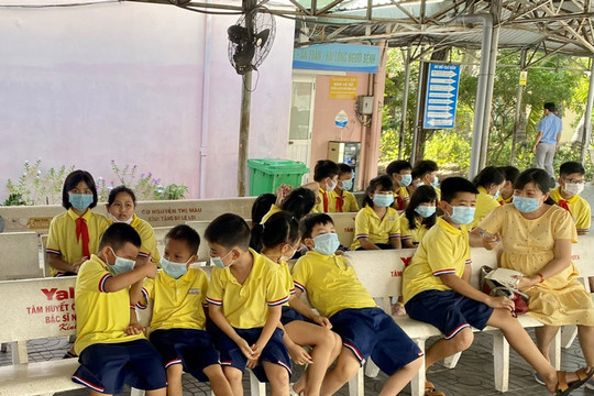 Vũng Tàu: Gần 40 học sinh tiểu học nhập viện cấp cứu nghi ngộ độc thực phẩm