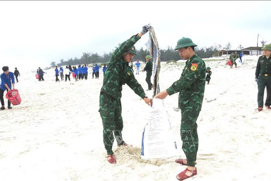 Quảng Bình: Lan tỏa phong trào làm sạch biển, bảo vệ môi trường