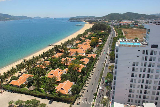 Khánh Hòa: Xóa bỏ các công trình chắn biển Nha Trang – Muộn còn hơn không