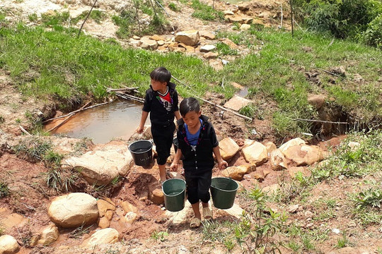 Việt Nam đối mặt với nguy cơ thiếu nước trong 10 năm tới vì ô nhiễm