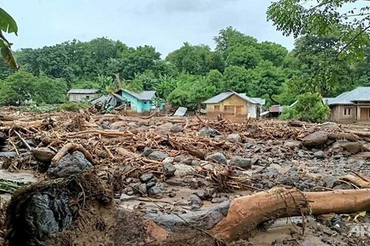 Hơn 70 người thiệt mạng do lũ quét và lở đất tại Indonesia và Timor Leste