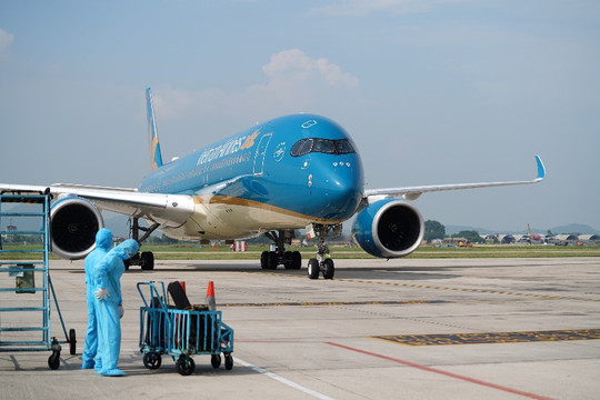 “Siết chặt” quản lý các chuyến bay đưa người nhập cảnh Việt Nam