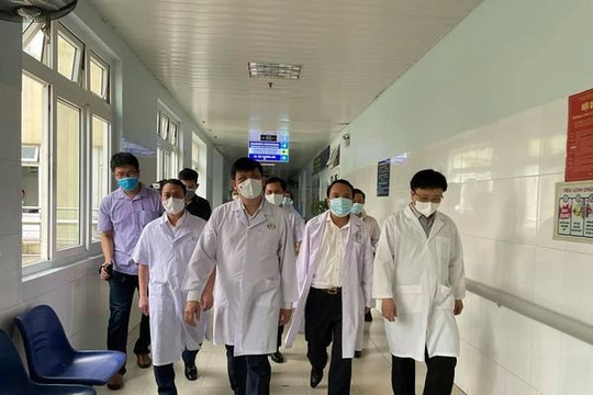 Bộ Trưởng Bộ Y tế kiểm tra tình hình công tác phòng chống COVID -19 tại Nghệ An