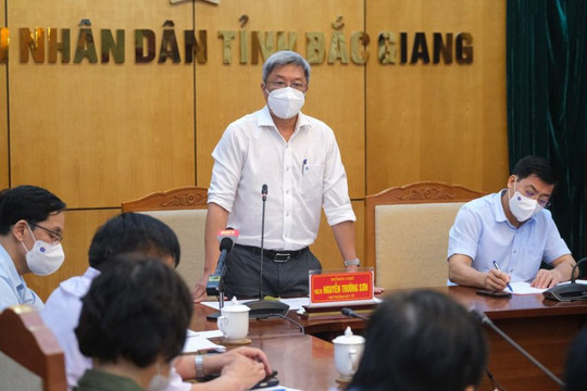 Ghi nhận ca mắc COVID-19 tăng nhanh, Bộ Y tế họp khẩn hỗ trợ Bắc Giang dập dịch