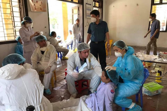 Bắc Ninh: Xúc động những hình ảnh cán bộ y tế huyện Quế Võ nơi tuyến đầu chống dịch