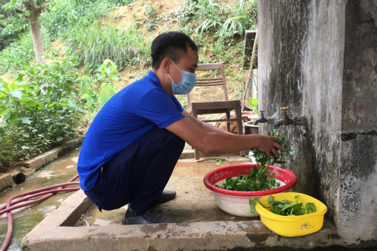 Người dân vùng cao ở Lào Cai chủ động duy trì nước sinh hoạt