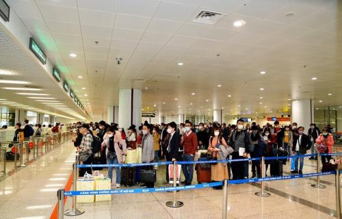 Tạm dừng nhập cảnh hành khách tại sân bay Nội Bài và Tân Sơn Nhất từ ngày 1-6-2021