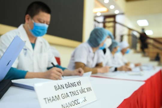 Việt Nam phê duyệt thử nghiệm giai đoạn 3 vắc xin phòng COVID-19 Nano Covax